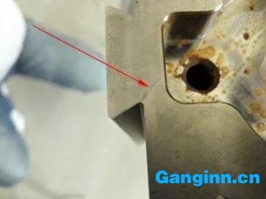 圖3 大面各復雜的線切割 圖3 大面各復雜的線切割